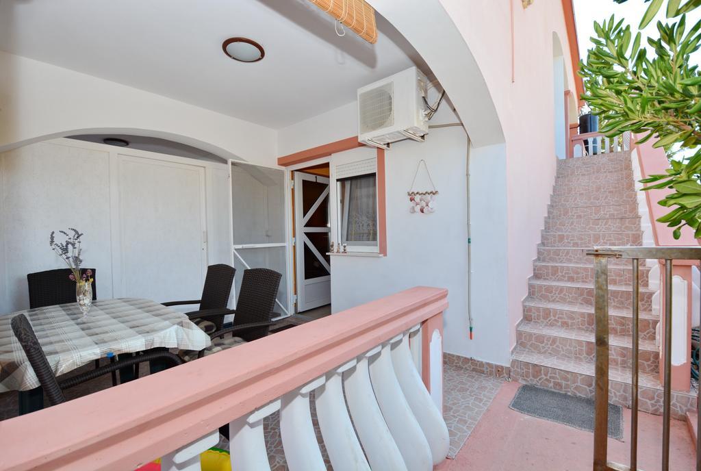 Apartments Sandra Вир Экстерьер фото